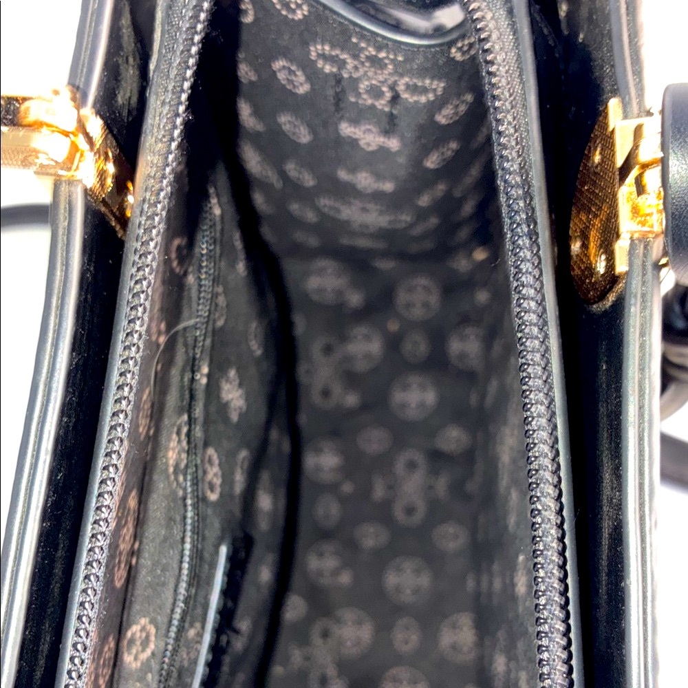 CROSSI Crossbody Handbag - Picture 8 of 13